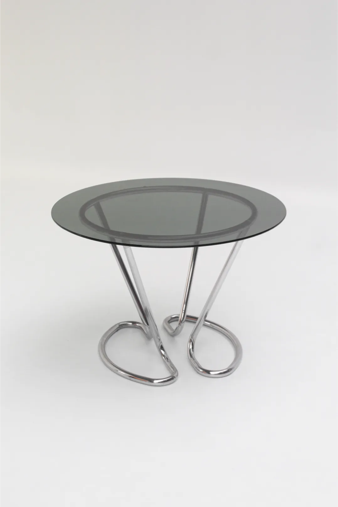Table à manger chromée avec plateau en verre fumé