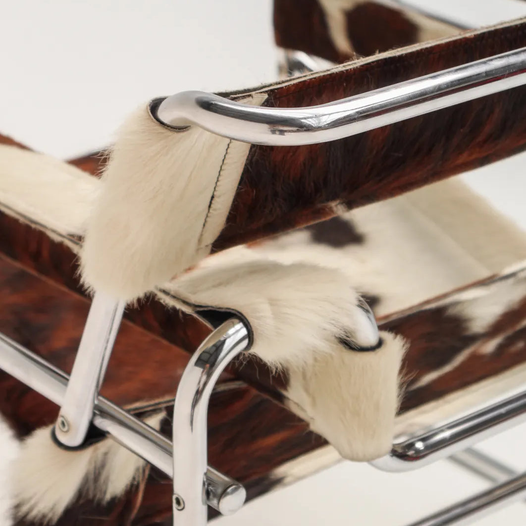 wassily-chair-marcel-breuer-peau-de-vache-07.webp